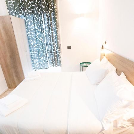 Hall Inn B&B In Chiostro Napoli Bagian luar foto