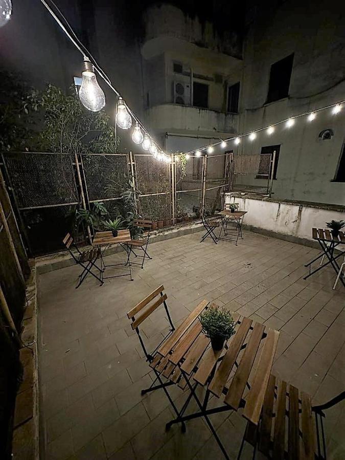 Hall Inn B&B In Chiostro Napoli Bagian luar foto