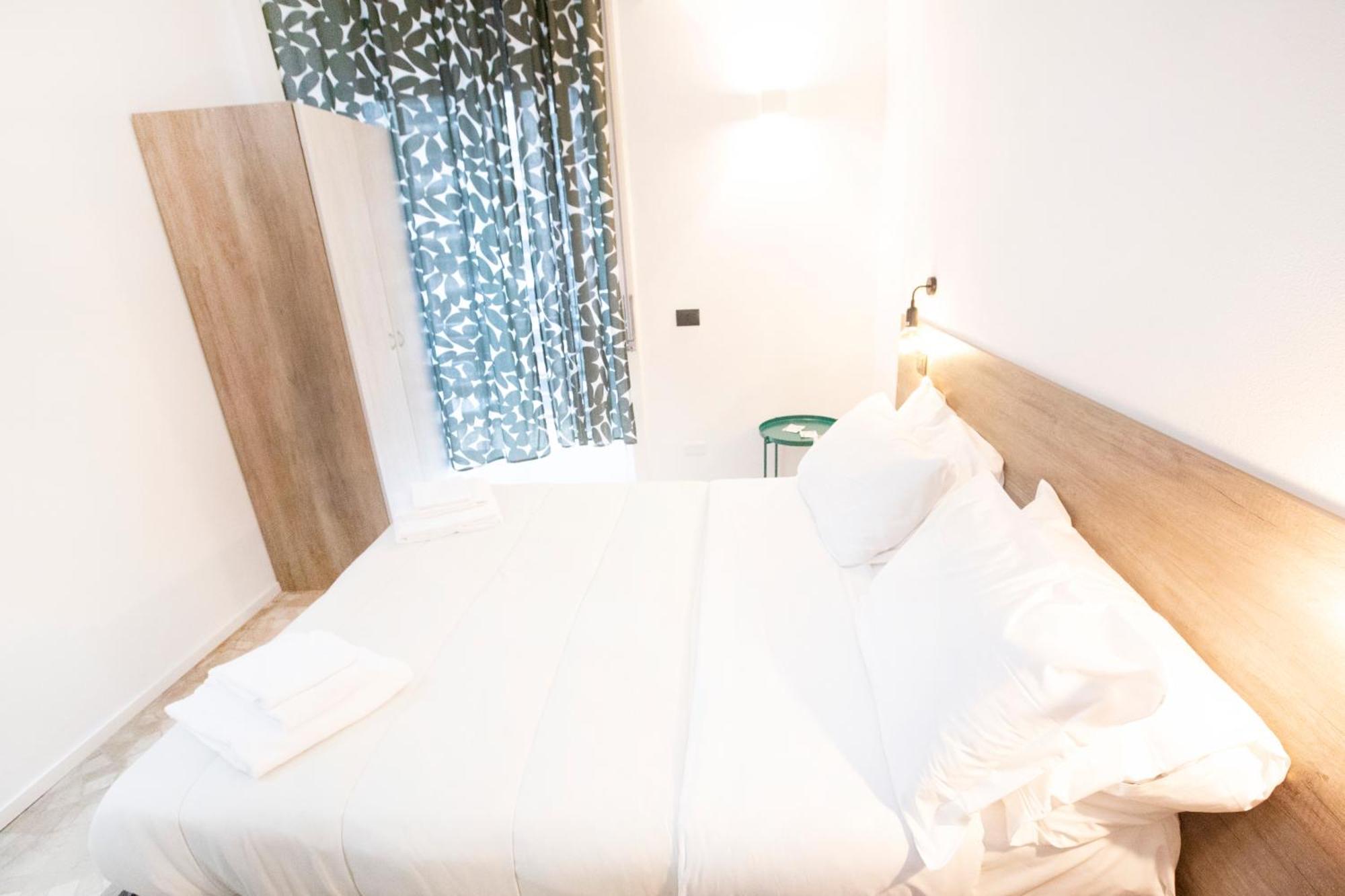 Hall Inn B&B In Chiostro Napoli Bagian luar foto