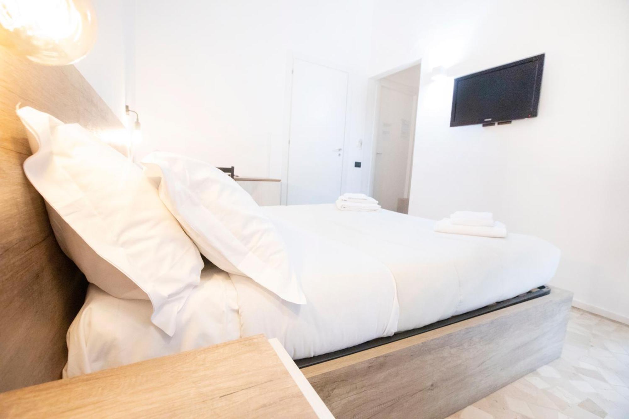 Hall Inn B&B In Chiostro Napoli Bagian luar foto