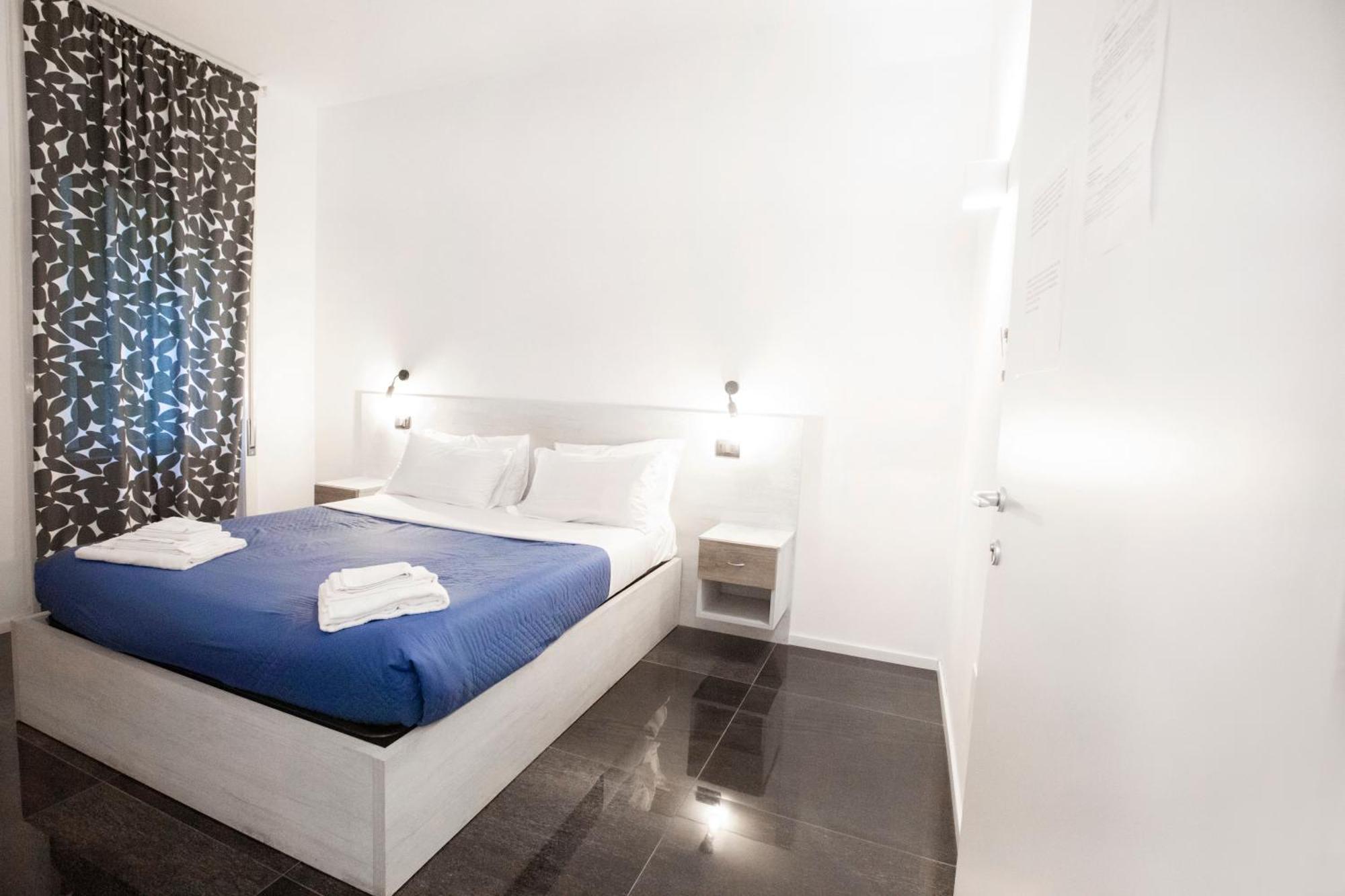 Hall Inn B&B In Chiostro Napoli Bagian luar foto